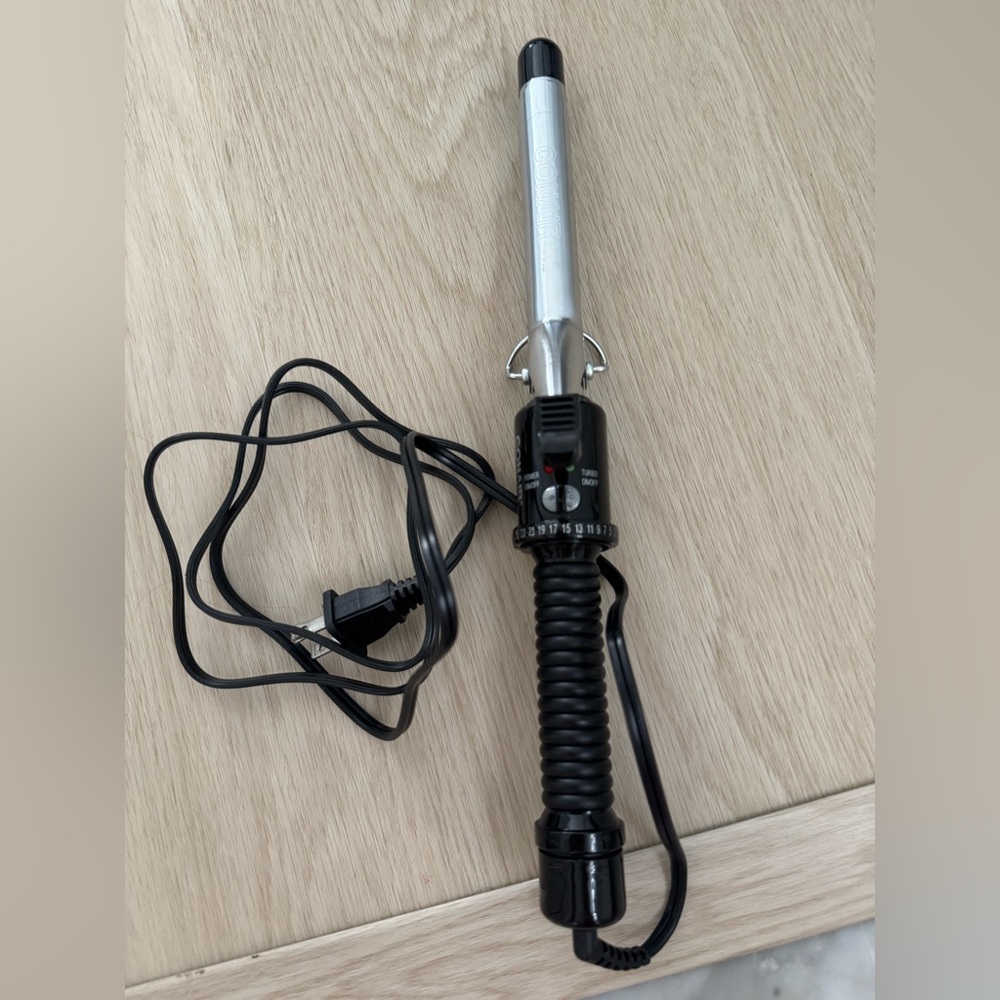 Black and Silver Hair Curling Iron